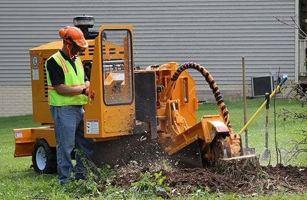 2890 RUBBER TIRE STUMP GRINDER